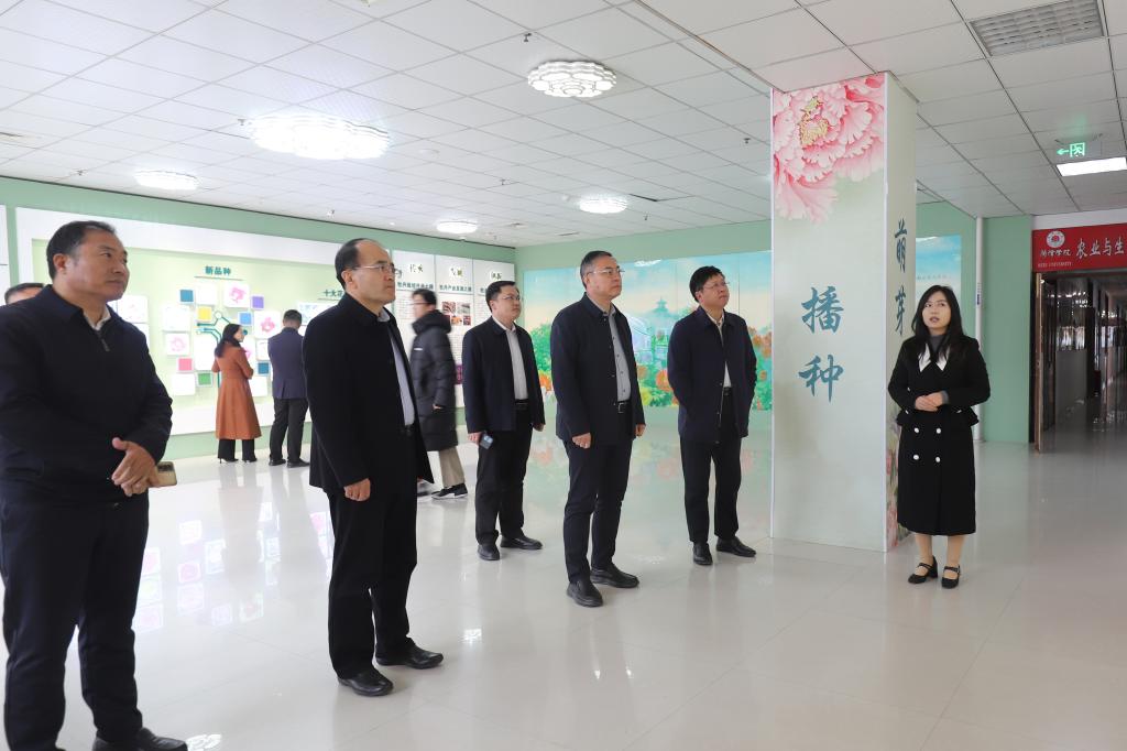 高峰帶隊赴菏澤學院考察交流，共謀生物技術開發服務新篇章